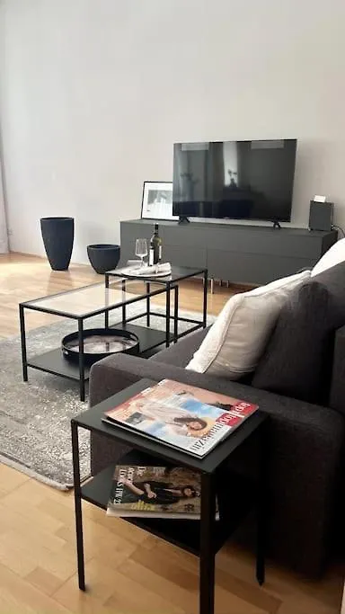 90Qm Designerwohnung Mit Kueche Und Jacuzzi In Do-City Dortmund 0*,