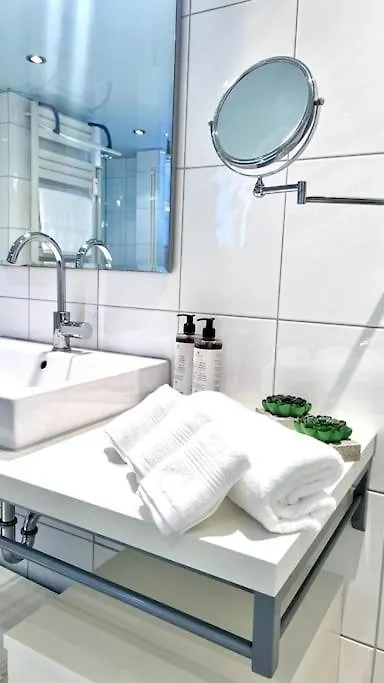 Apartament 90Qm Designerwohnung Mit Kueche Und Jacuzzi In Do-City Dortmund Niemcy